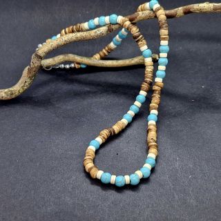 Objevte náš nový jedinečný pánský náhrdelník, který v sobě snoubí přírodní sílu a eleganci. 🤗📿...